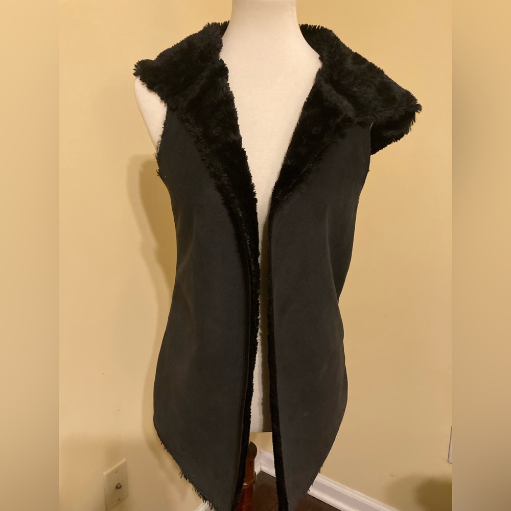 Black Faux Suede Hoodie Vest by dylan Los Angeles, Size Small